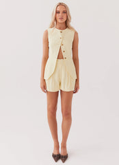 Born For Bordeaux Linen Shorts - Lemon
